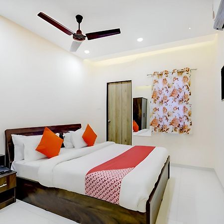 Hotel Blue Leaf Rajkot Εξωτερικό φωτογραφία