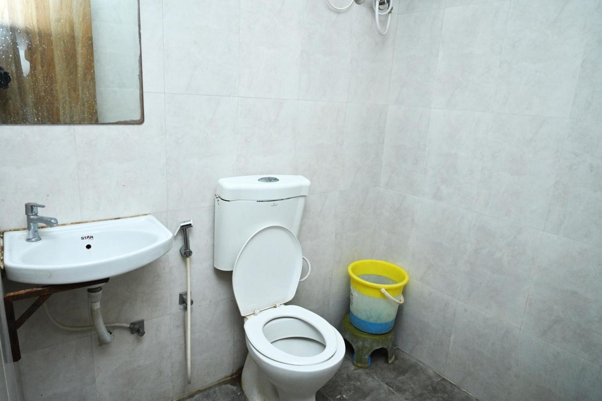 Hotel Blue Leaf Rajkot Εξωτερικό φωτογραφία