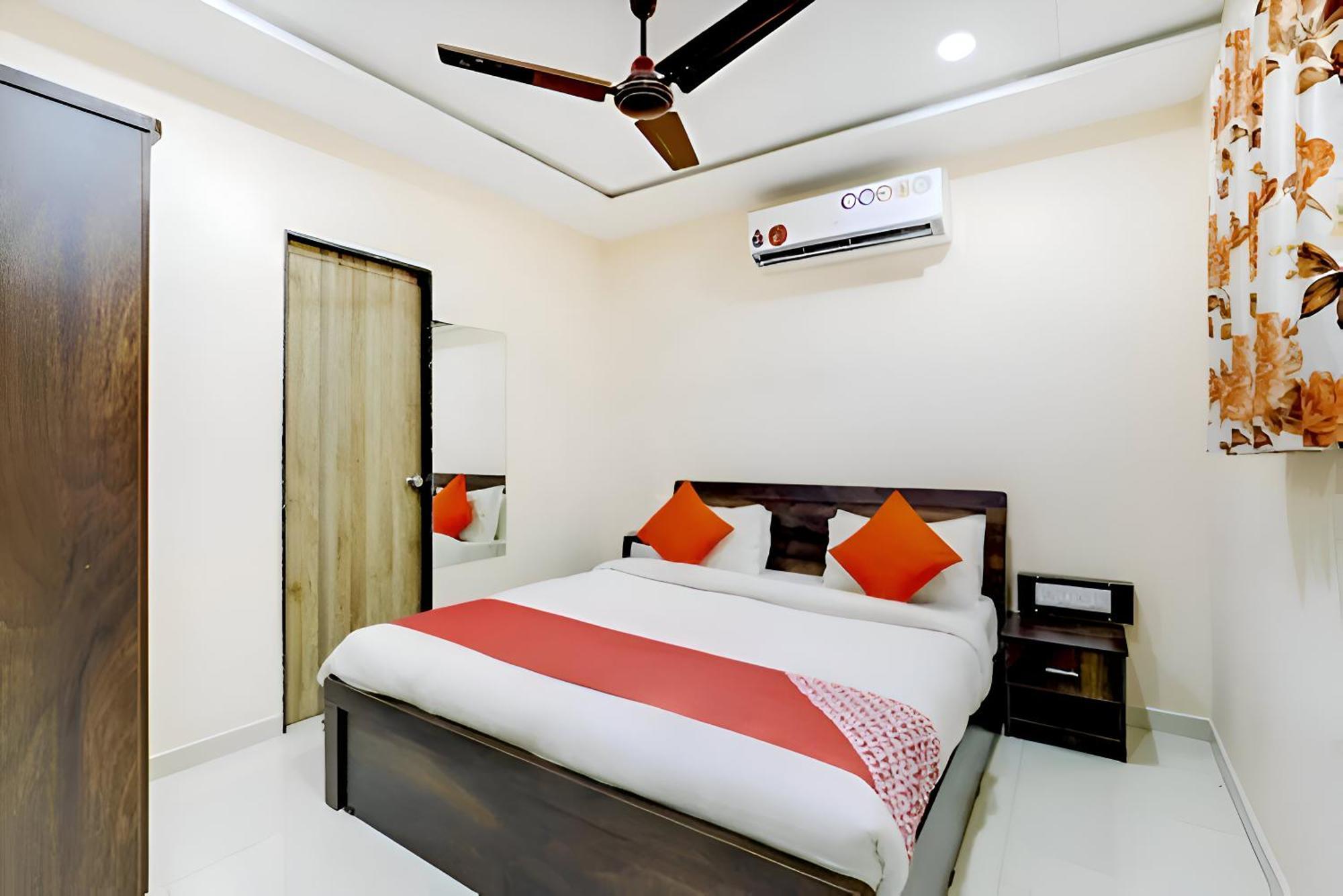 Hotel Blue Leaf Rajkot Εξωτερικό φωτογραφία